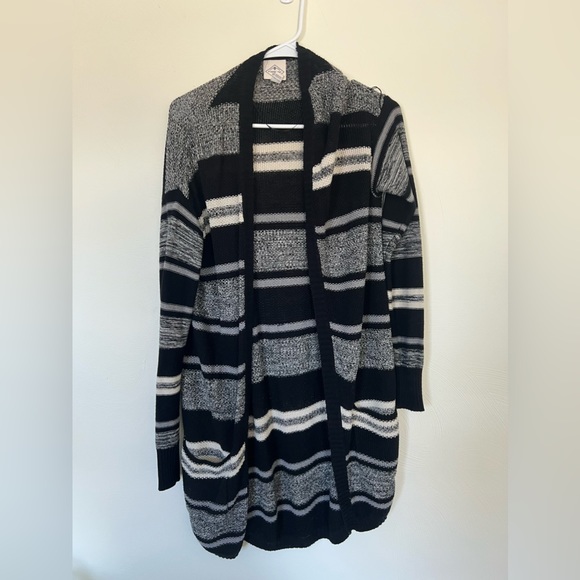 Sweaters - Cardigan